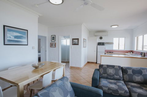 Canal Rocks Beachfront Apartments - Accommodation Gladstone 5