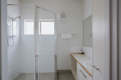 Canal Rocks Beachfront Apartments - Accommodation Gladstone 39