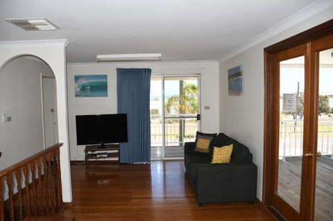 Kalbarri Seafront Villas - Accommodation Gladstone 5