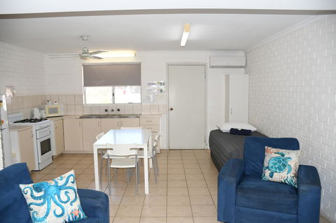 Kalbarri Seafront Villas - Accommodation Gladstone 17