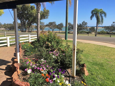 Kalbarri Seafront Villas - Accommodation Gladstone 10