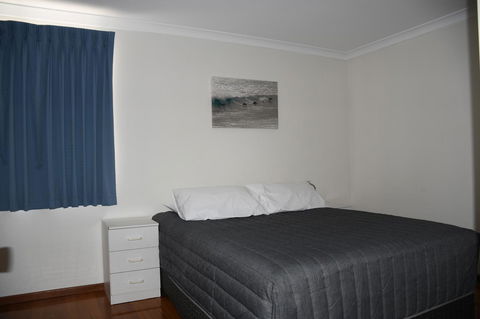 Kalbarri Seafront Villas - Accommodation Gladstone 1