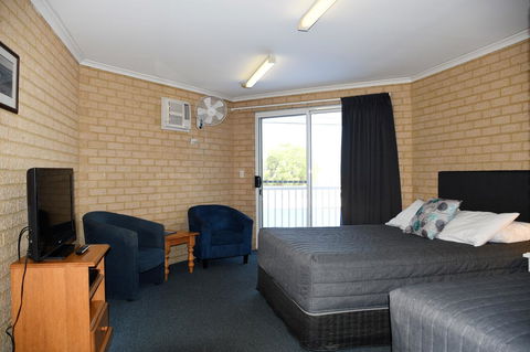 Kalbarri Seafront Villas - Accommodation Gladstone 26