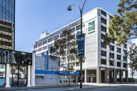 Quality Hotel Ambassador Perth - Accommodation Gladstone 1