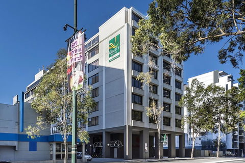 Quality Hotel Ambassador Perth - Accommodation Gladstone 0