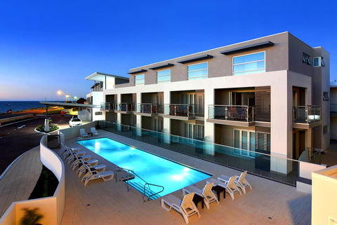 Bunbury Seaview Apartments - Accommodation Gladstone 0