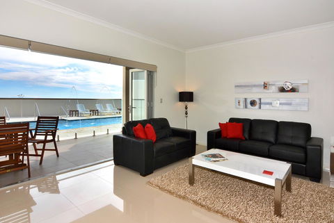 Bunbury Seaview Apartments - Accommodation Gladstone 1