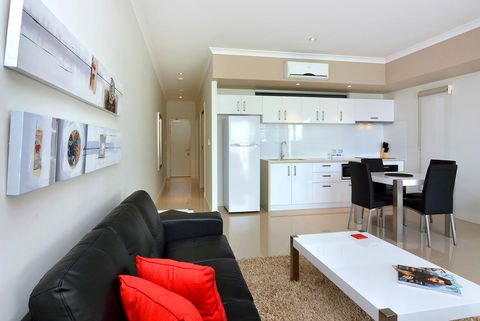 Bunbury Seaview Apartments - Accommodation Gladstone 6