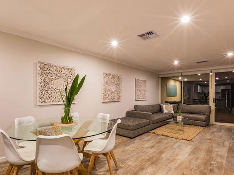 Starboard Views Kalbarri - River Front Apartment - Accommodation Gladstone 3