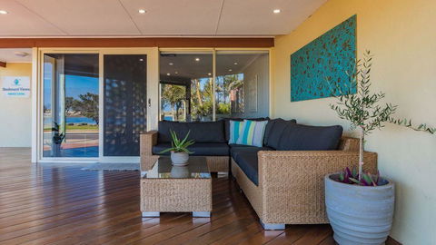 Starboard Views Kalbarri - River Front Apartment - Accommodation Gladstone 9