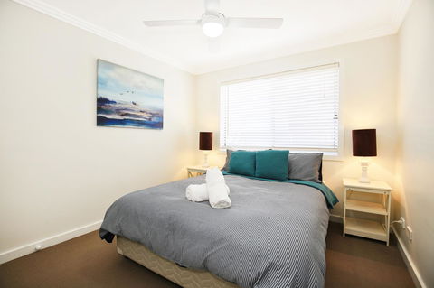 Calming Waters - Pet Friendly - Community Pool - Accommodation Gladstone 17