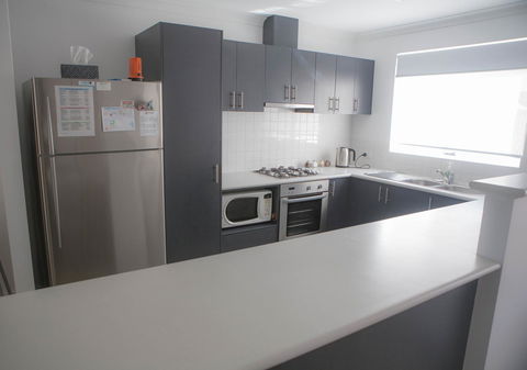 FortyTwo - Oceanside Retreat Busselton - Accommodation Gladstone 42