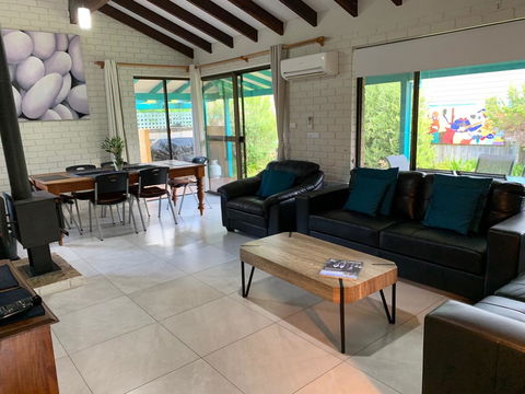Beachside Prevelly Villas - Accommodation Gladstone 3