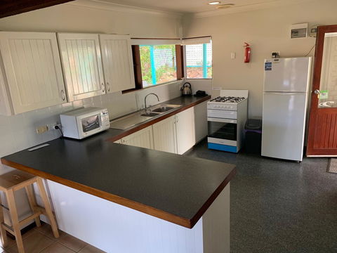 Beachside Prevelly Villas - Accommodation Gladstone 14