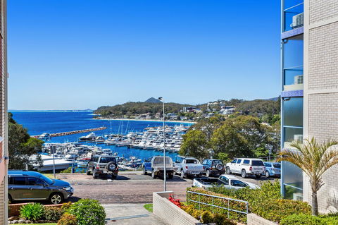 Laman Lodge, Unit 2, 15 Laman Street - Accommodation Gladstone 16