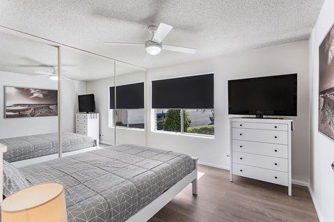 Laman Lodge, Unit 2, 15 Laman Street - Accommodation Gladstone 8