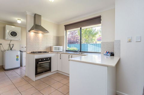 Country Comfort Perth - Accommodation Gladstone 14