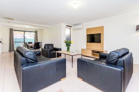 Country Comfort Perth - Accommodation Gladstone 24