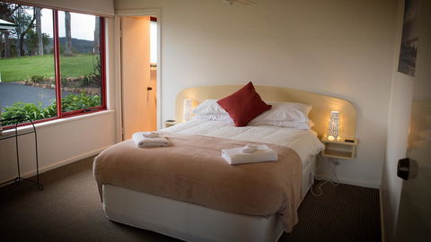 Karri Mia Chalets And Studios - Accommodation Gladstone 7