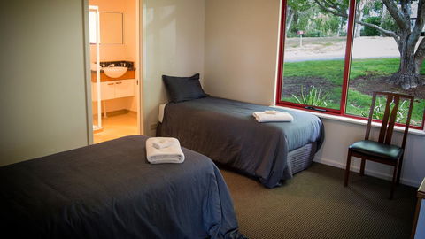 Karri Mia Chalets And Studios - Accommodation Gladstone 16