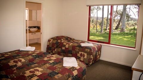 Karri Mia Chalets And Studios - Accommodation Gladstone 14