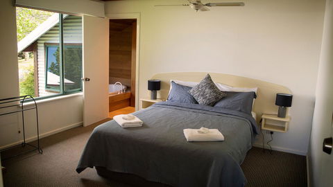 Karri Mia Chalets And Studios - Accommodation Gladstone 18