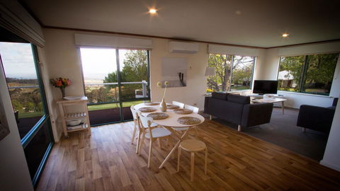Karri Mia Chalets And Studios - Accommodation Gladstone 8