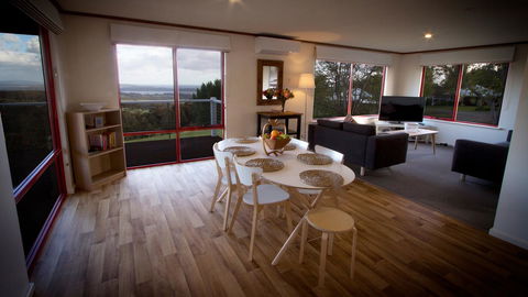 Karri Mia Chalets And Studios - Accommodation Gladstone 4
