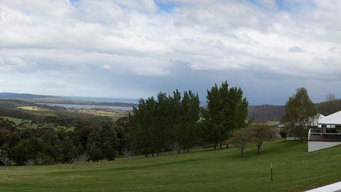 Karri Mia Chalets And Studios - Accommodation Gladstone 5