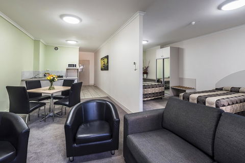 Comfort Inn & Suites Goodearth Perth - Accommodation Gladstone 7