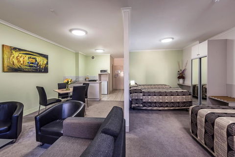 Comfort Inn & Suites Goodearth Perth - Accommodation Gladstone 14