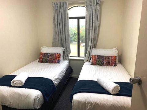 West Beach Lagoon 123 - Location & Views!!! - Accommodation Gladstone 4