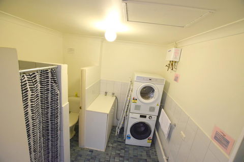 West Beach Lagoon 123 - Location & Views!!! - Accommodation Gladstone 9