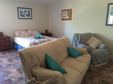 Surf Shack - Accommodation Gladstone 4