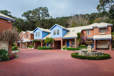 Middleton Beach By The BnB Collection - Accommodation Gladstone 0