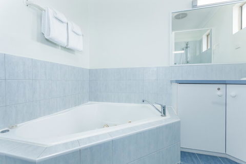 Middleton Beach By The BnB Collection - Accommodation Gladstone 35