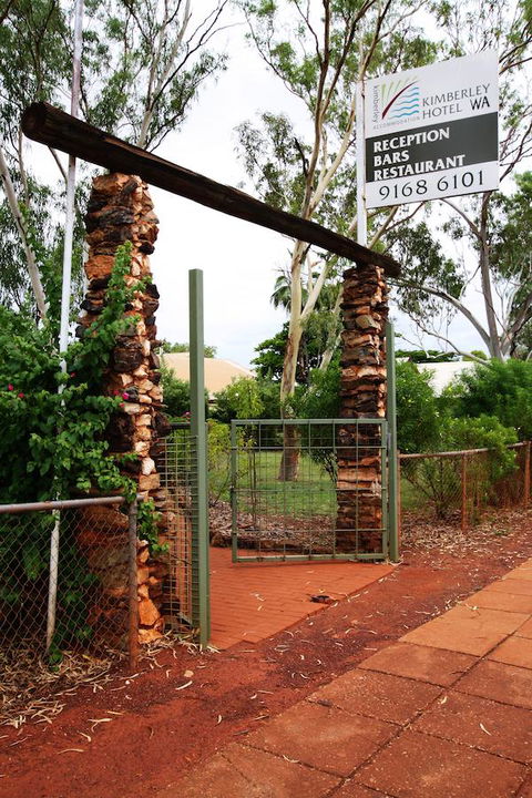 Kimberley Hotel - Accommodation Gladstone 25