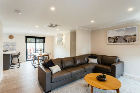 Dolphin Lodge Albany - Self Contained Apartments At Middleton Beach - Accommodation Gladstone 39