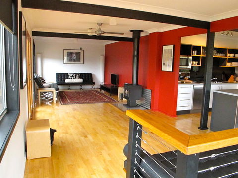 Pendeli Beach House - Accommodation Gladstone 2