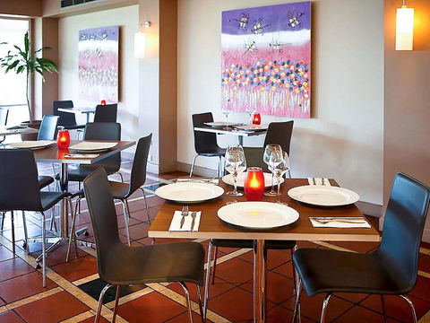 The Continental Hotel - Accommodation Gladstone 31