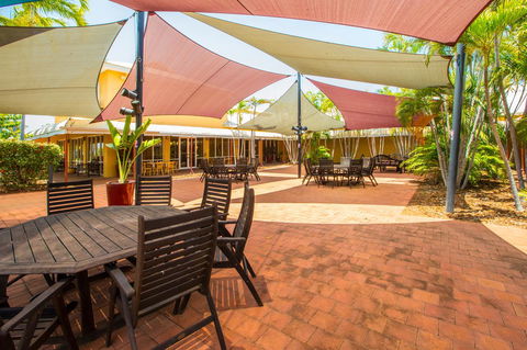 The Continental Hotel - Accommodation Gladstone 24