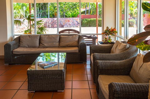 The Continental Hotel - Accommodation Gladstone 13