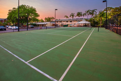 The Continental Hotel - Accommodation Gladstone 7