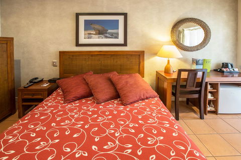 The Continental Hotel - Accommodation Gladstone 34