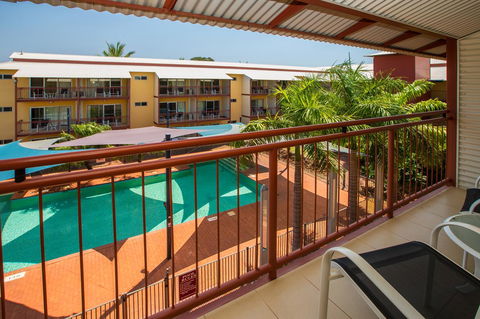The Continental Hotel - Accommodation Gladstone 18