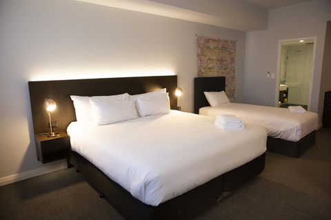 The Gerald Apartment Hotel - Accommodation Gladstone 27