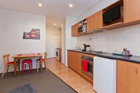 Central City Exclusive Apartments - Accommodation Gladstone 3