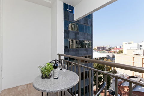 Central City Exclusive Apartments - Accommodation Gladstone 8