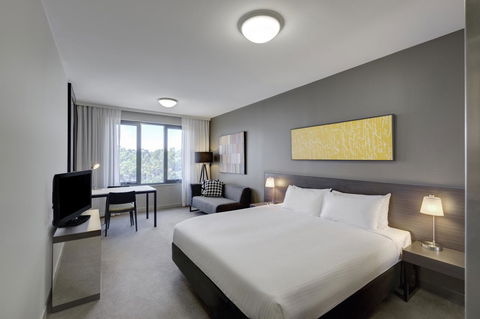 Punthill Norwest - Accommodation Gladstone 3