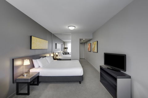Punthill Norwest - Accommodation Gladstone 11